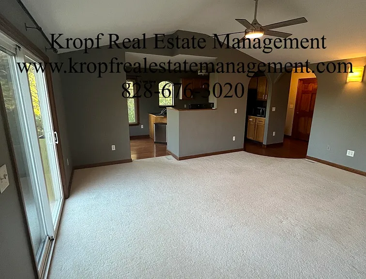 985 New Stock Rd #985 — Photo 3