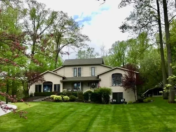 22377 Madison Rd, South Bend, IN 46614