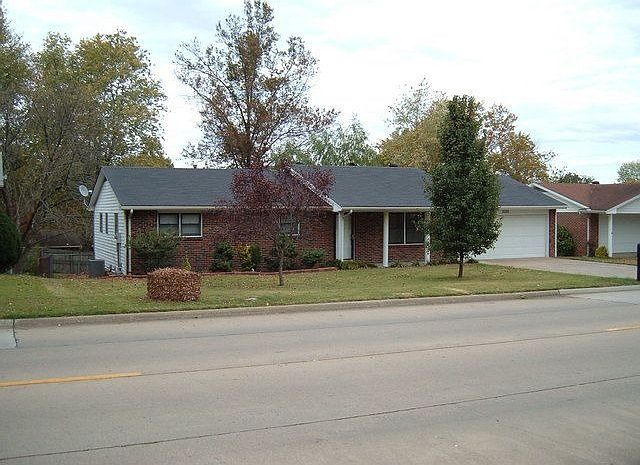2nd image of 2026 Perryville Rd