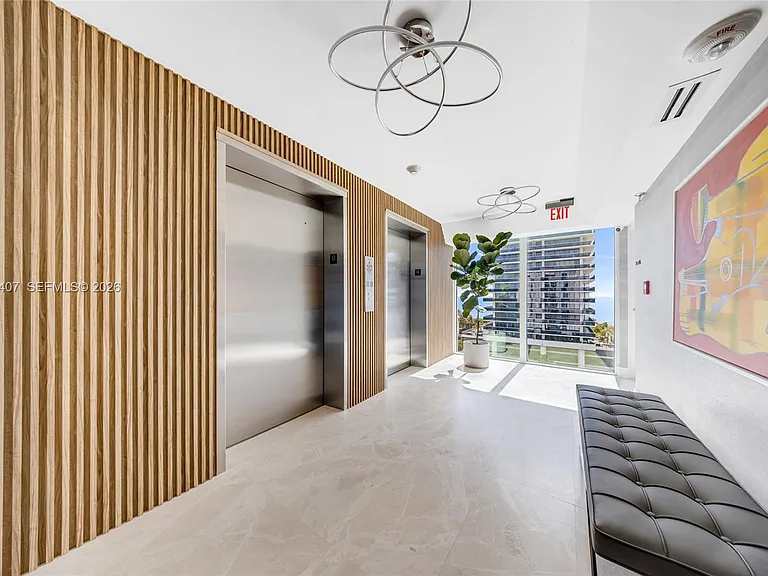 5880 Collins Ave #1007 — Photo 24