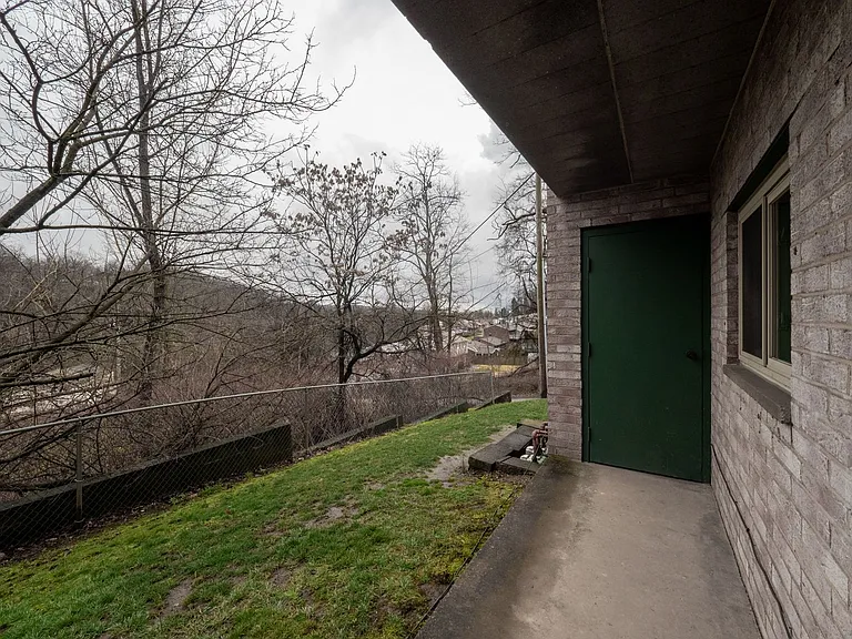 2527 Milligan Way — Photo 9