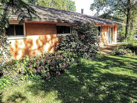 5th image of 224 Whitehall Dr