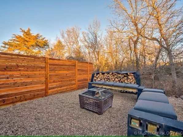 555 Williams Dr, Eufaula, OK 74432
