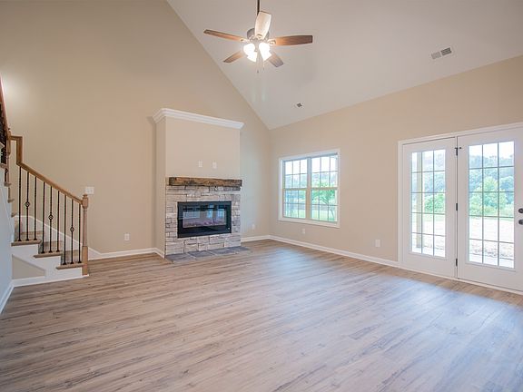 4th image of 72 Sycamore Hl Lot 72