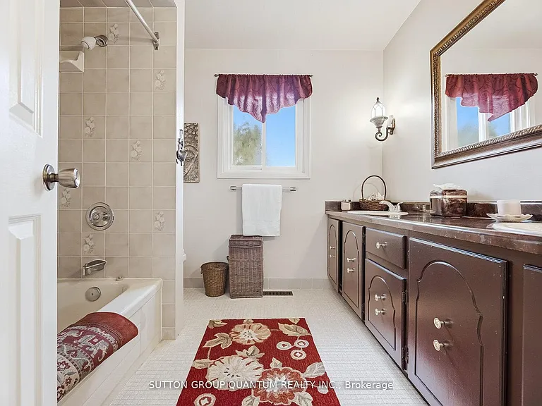 1511 Ifield Rd — Photo 32