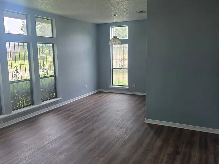 5403 Bayou Dr — Photo 8