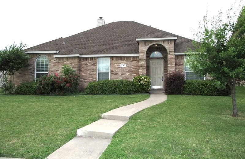 1st image of 1304 Red River Dr