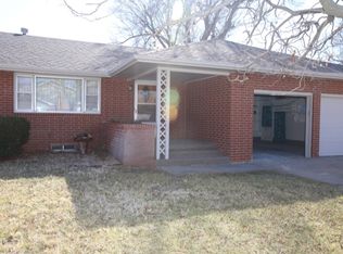 601 W 30th Ave, Hutchinson, KS 67502