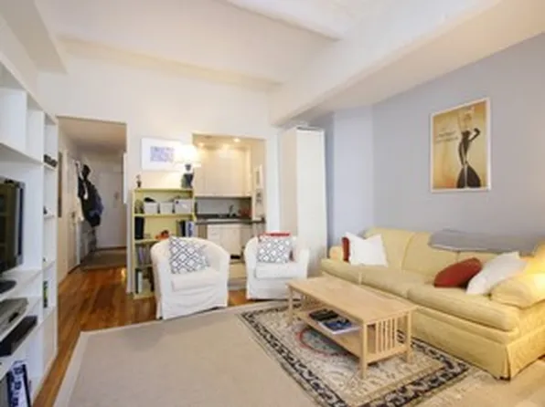 9 Barrow Street image 1 of 4