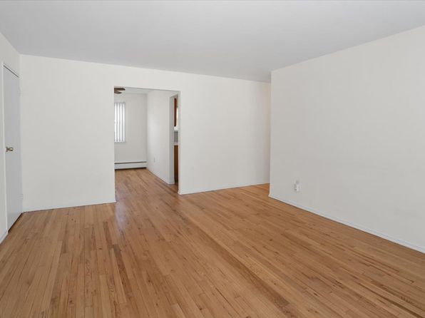 1131A Valley Rd, Wayne, NJ 07470