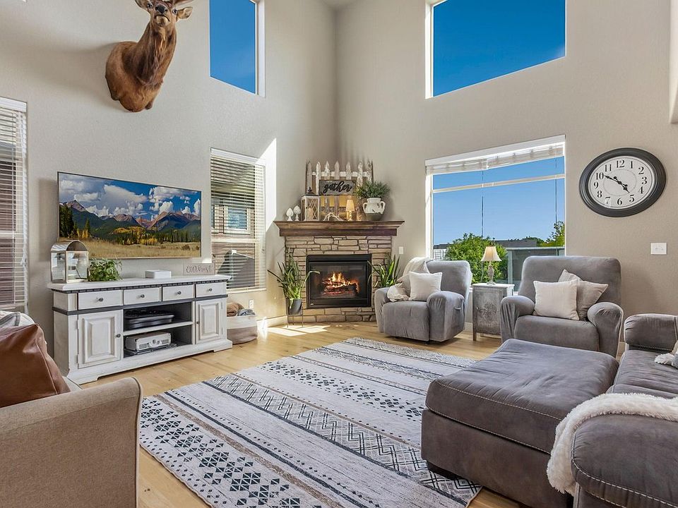 1st image of 608 Vermilion Peak Dr