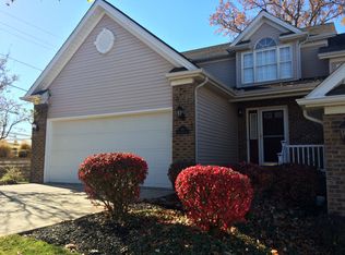 88 Sunset Cove Cir, Eastlake, OH 44095