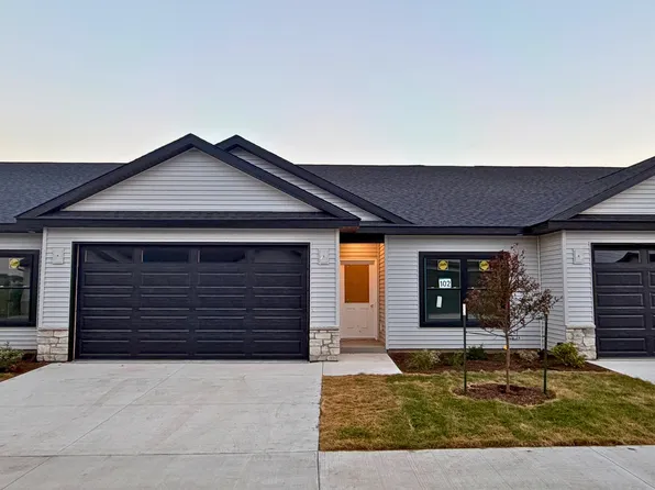 1716 Redbud Cir #102, Eldridge, IA 52748