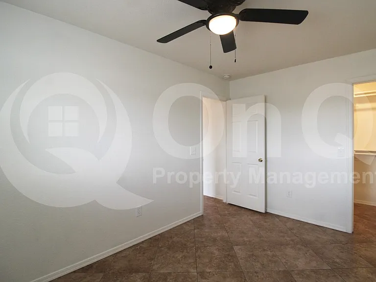 144 W Lincoln Ave — Photo 16