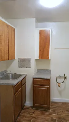 Rented by Joel Weisz, LREB | media 14