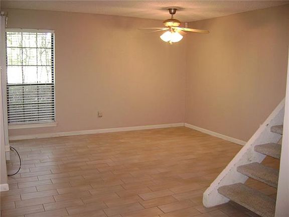 5th image of 895 Dublin Dr APT A