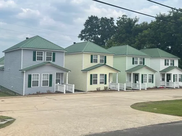 808 Park St #814, Troy, AL 36081