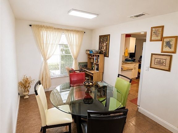 4th image of 1409 NW 7th Pl
