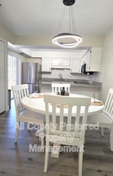 1642 S Park Ave — Photo 7