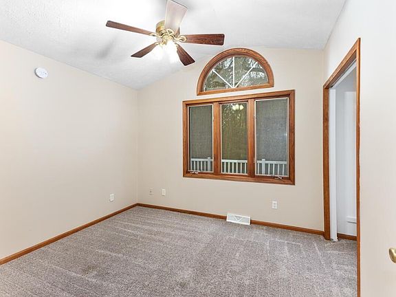 5th image of 17190 Bass Lake Ave NE