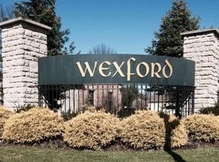 Dromoland Cir NW, Massillon, OH 44646