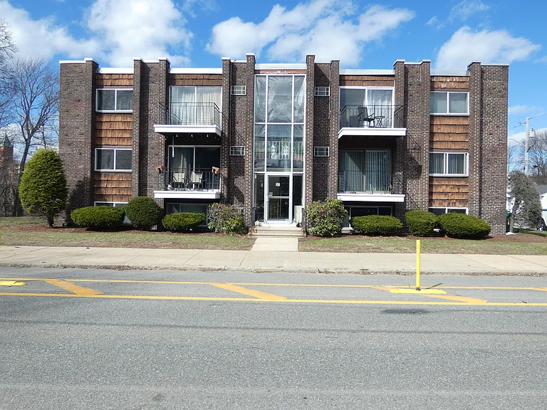 30 South St #6 — Photo 1