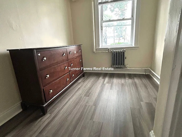 518 Cambridge St #1C — Photo 9
