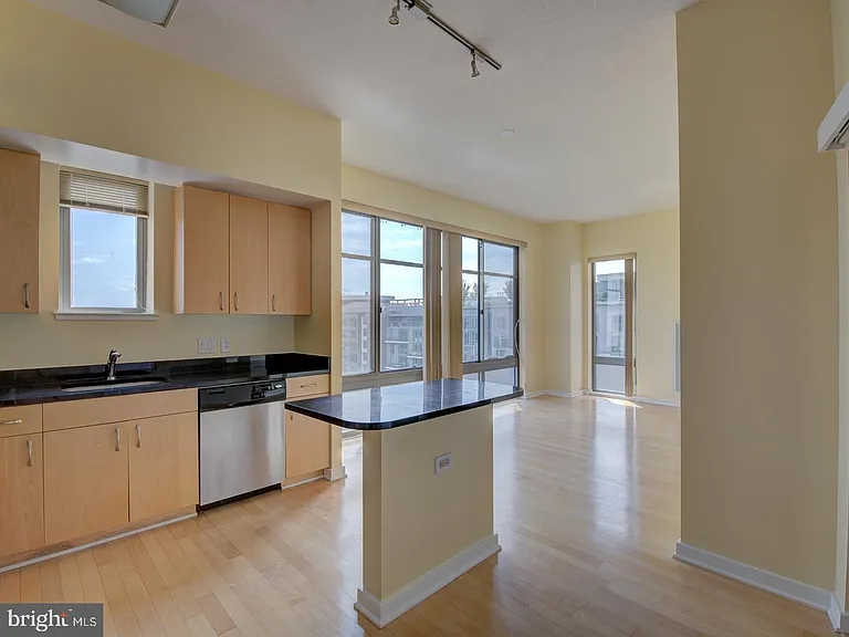 475 K St NW #1224 — Photo 2