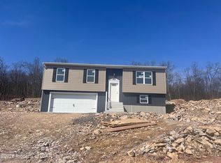 45 Vista Dr, Nanticoke, PA 18634
