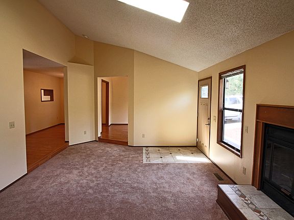 4th image of 2891 Fortner Dr SW