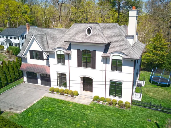 23 Glen Eagles Drive, Larchmont, NY 10538