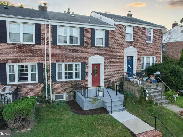 236 Medwick Garth E, Baltimore, MD 21228
