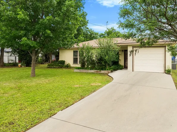 3803 College St, Greenville, TX 75401