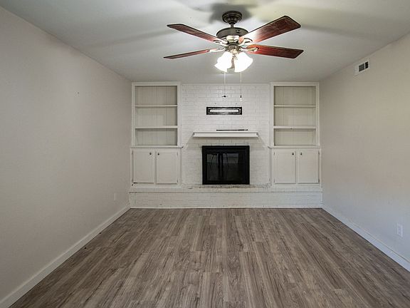 5th image of 224 S Bouziden Dr