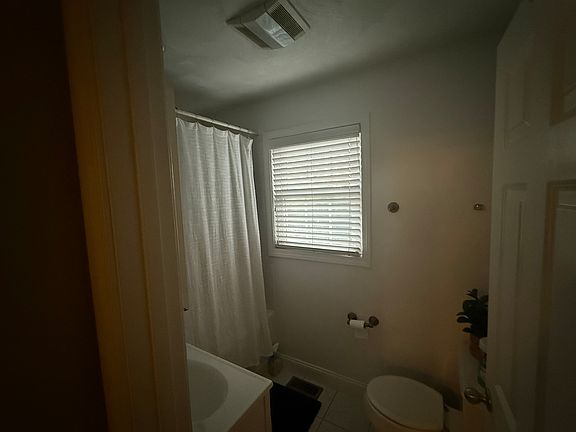 2nd image of 131 N Common St Unit B