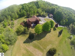 17660 E Oviatt Rd, Maple City, MI 49664