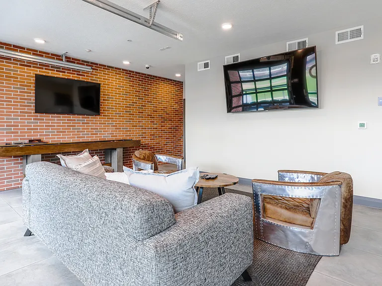 Centerfield Flats — Photo 5