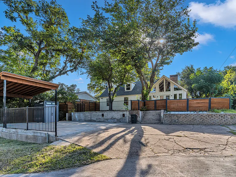 508 Whittle Way — Photo 34
