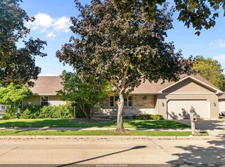 151 Graceland Dr, Oshkosh, WI 54904