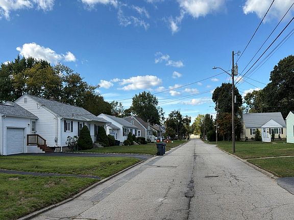 4th image of 63 Welfare Ave