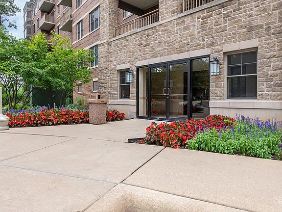 4th image of 125 Lakeview Dr Unit 413