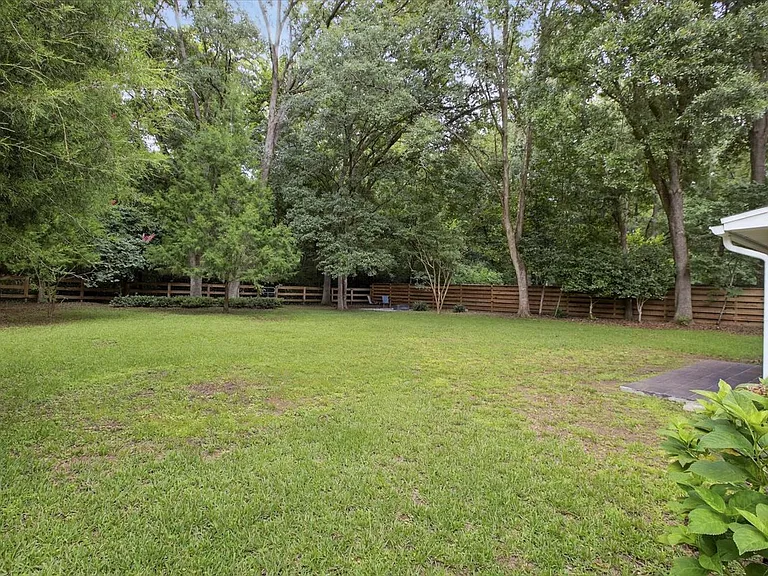 3520 Clifden Dr — Photo 73