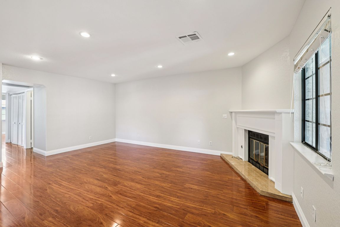 Eldora Ave-0706-006.jpg