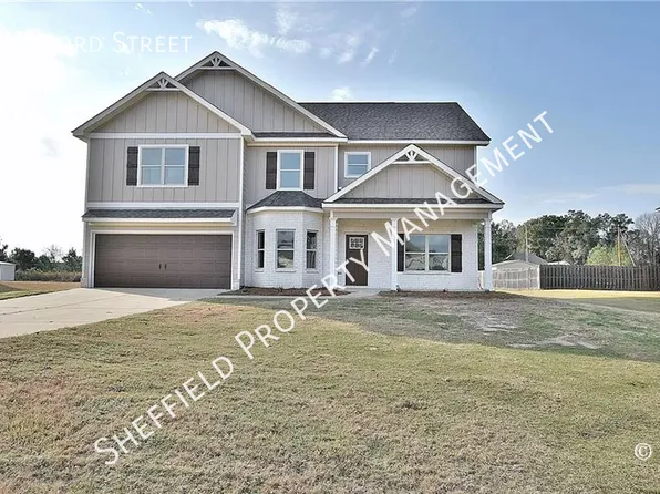 18 Sword St, Fort Mitchell, AL 36856