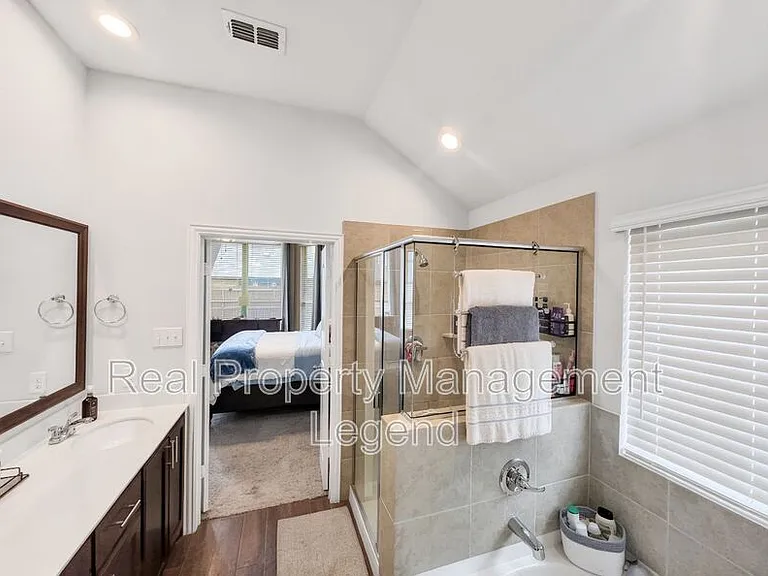417 Cooper St — Photo 10