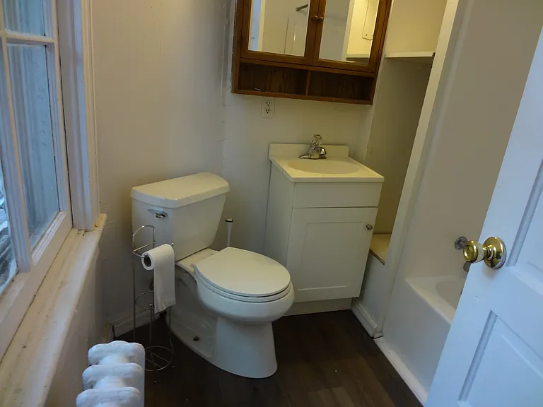 Full Bathroom with Bathtub