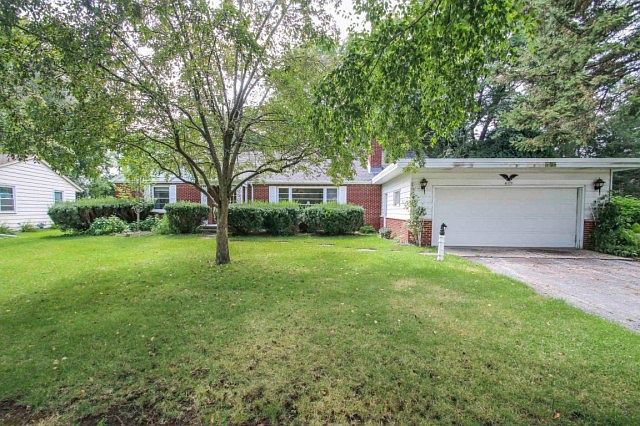 1st image of 6125 N Alberta Ln