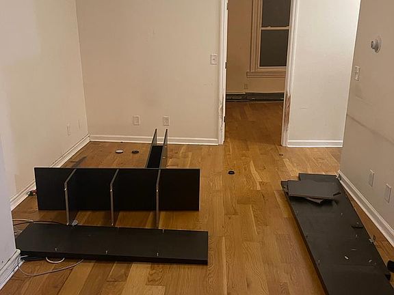 5th image of 69 Chestnut Ave #2