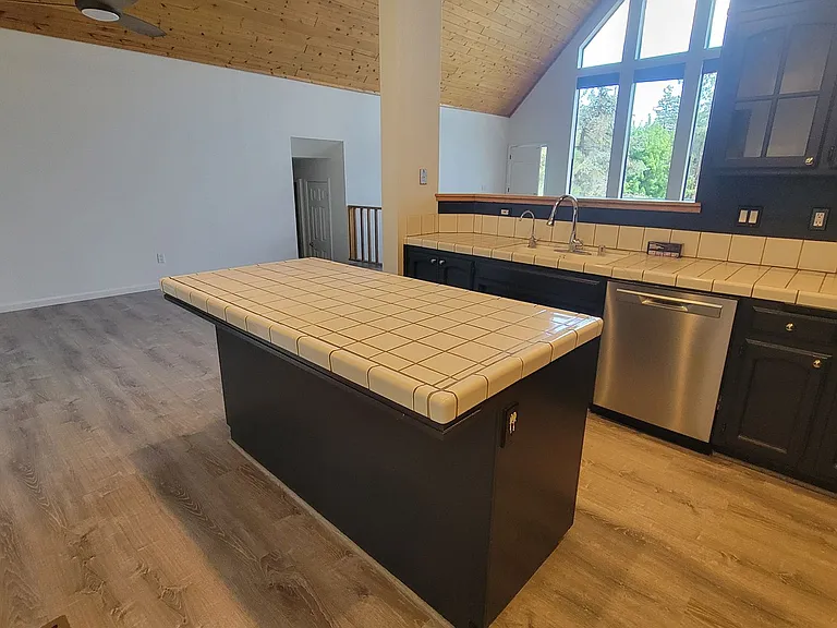 1617 Zion Way — Photo 7