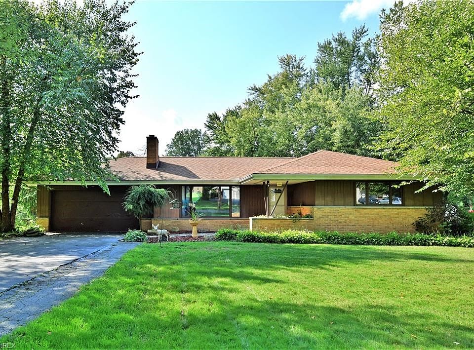 1st image of 3310 Roseview Dr